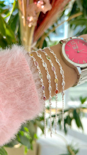 Pulseira em Prata com Elo Losango e Zircônia Cristal